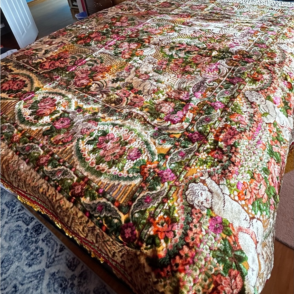 Bedspread - Velvet Vintage Italian style With Cherubs